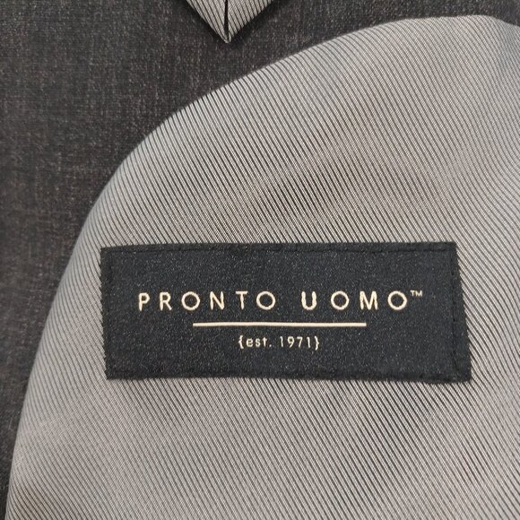 Dark Charcoal Suit. Very sharp. - Picture 4 of 8